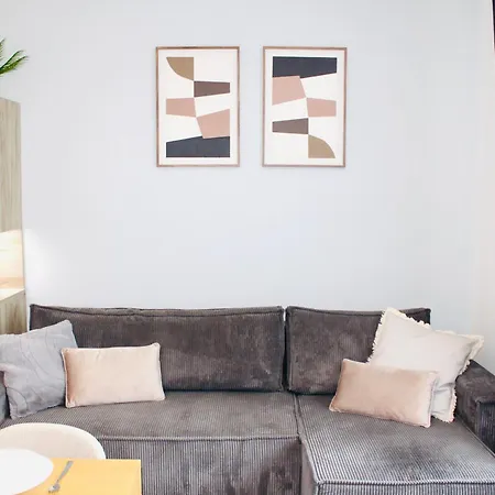 Daire Sunday Light Cozy Family For 8 - Castle - Parking By Ap