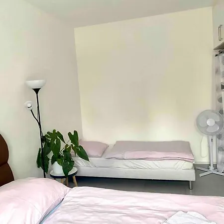 Aurion Cozy 2br Near Castle - Parking - Up To 6 Guests *