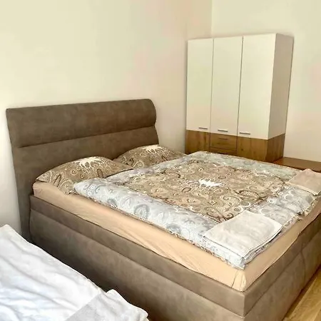 Aurion Cozy 2br Near Castle - Parking - Up To 6 Guests דירה *