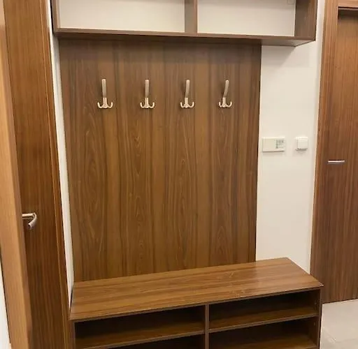 Aurion Cozy 2br Near Castle - Parking - Up To 6 Guests *